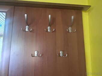 Vešiaková stena - 3