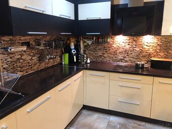 Kuchynská linka do L - 3