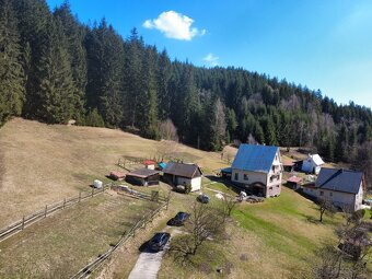 Dom v prírode s veľkým pozemkom 5590m² – vhodný na rekreáci - 3