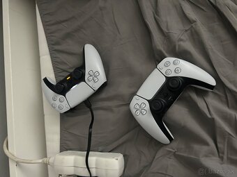 PlayStation 5 Digital - 3