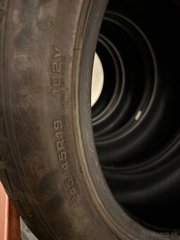 4x GoodYear Ultragrip 8 245/45 r19 102V RSC 4x 7mm top sta - 3
