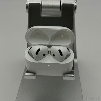 AirPods 4 - 3