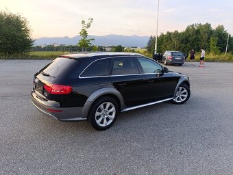 Audi A4 B8 Allroad - 3