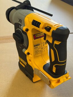AKU kombinovane kladivo Dewalt - 3