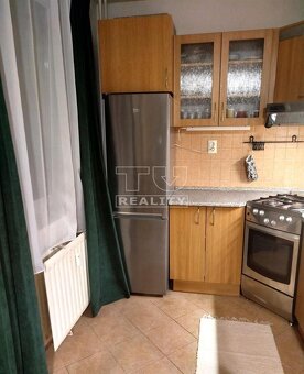 PONÚKAME NA PRENÁJOM 3 IZBOVÝ BYT NA KALVÁRII-KRUPINSKÁ... - 3