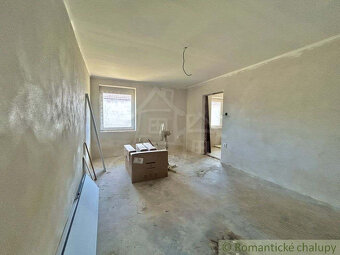 Dom v rekonštrukcii v obci Gemerská Panica - 3