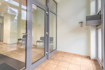 Predaj komerčných / kancelárskych priestorov v Petržalke - 3