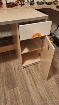 Darujem stoly a stoličky - 3