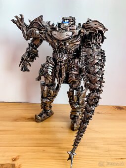 Transformers - Scorn  (Black Mamba LS11) - 3