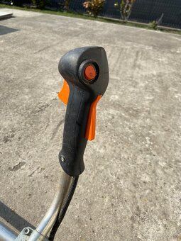 Krovinorez stihl fs56 - 3