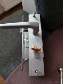 Dverové kovanie kľučka fabka - 3