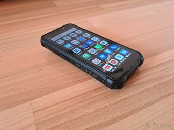 Predám odolný telefón 5,45″ Lte4G 10600mAh batéria - 3