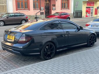 Mercedes benz - 3