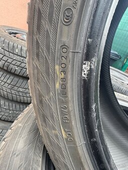 275/40R21 107W - 3