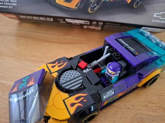 Lego 9+ Speed Champions Chevrolet Camaro s krabicou a návodm - 3