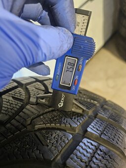 Zimné Pneu 235/60 R18 - 3