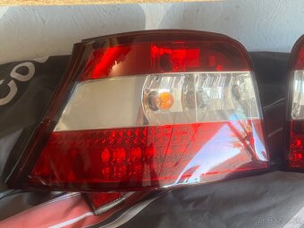 Volkswagen Golf 4 zadne svetla - 3