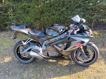 Suzuki GSXR 600 - K6 - 3