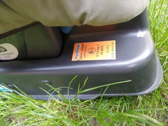 Detská sedačka vajíčko Peg Perero so základňou - 3