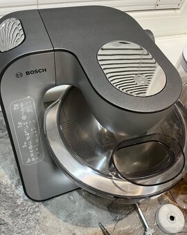 Bosch MUM 56Z40 900W kuchynský robot - 3