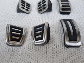 SPORTOVE PEDALE NASLAPY NA PEDALE NEREZ - 3