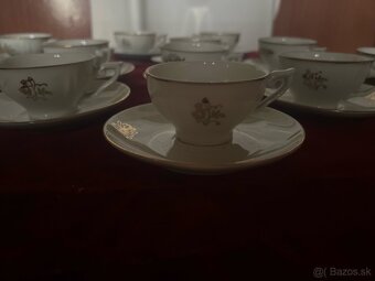 Šálka a tanierik  cena 1,20€  mám 13 kusov - 3