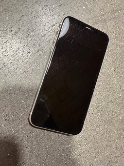 Iphone 11 - 3