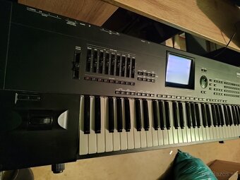 Korg i30 - 3