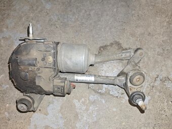 Motorček stierača predný Seat Altea - 3