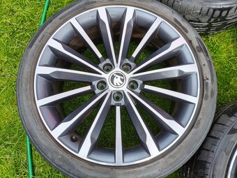 Disky 19" Škoda Trinity Superb L&K 235/40 R19 - 3
