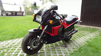 Kawasaki GPZ 900 Top Gun - 3