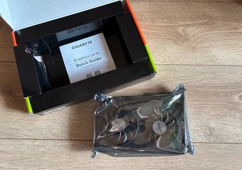 GIGABYTE GeForce RTX 4060 WINDFORCE OC 8GB - 3