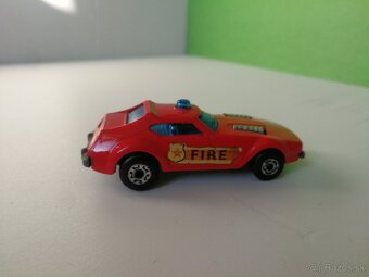 Matchbox superfast Fire Chief - 3