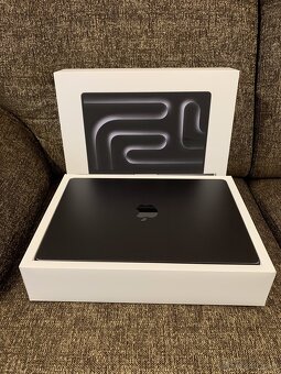MacBook Pro 14" M3 PRO SK 2023 Vesmírne čierny - 3