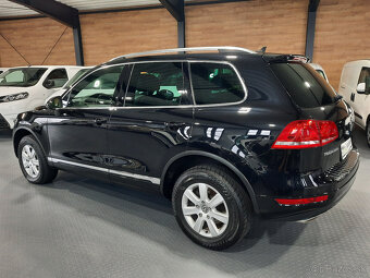 Volkswagen Touareg II 3.0 V6 TDI BlueMotion - 3