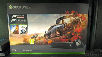Xbox One X 1TB - 4K Gaming + HRY - 3
