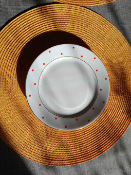 Súprava tanierov pre 6 osôb - 3