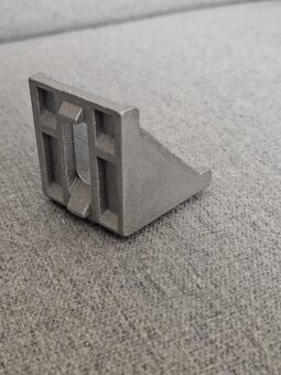 Hliníkové rohové úchyty GT206 - 3