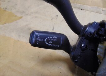 Predám podvolantový krúžok 8E0953549Q - 3