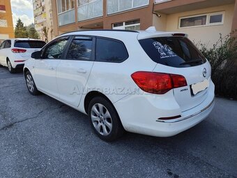 --REZERVOVANÉ-- Opel Astra 1.7CDTi Sports Tourer - 3