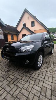 Predám Toyota RAV 4 - 3