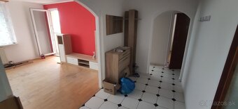Ponúkam izbu v Trnave na prenájom - 3
