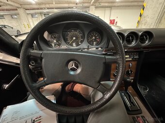 Klasický Mercedes-Benz 280SL - 3