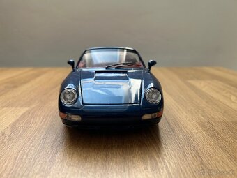 Porsche 993 Cabriolet 1:18 Bburago - 3