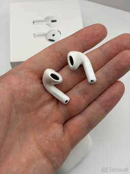 Apple AirPods (4. generácie) - 3