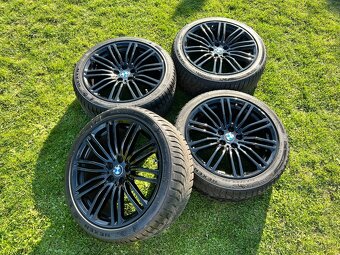 BMW g30 styling 664M black R19 - 3