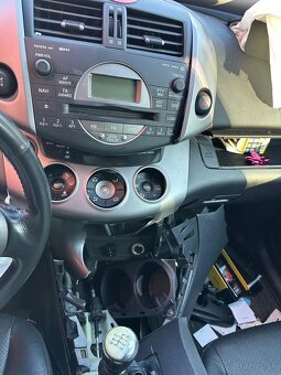 Rozpredám na diely Toyota Rav4 III 2.2 D 2AD-FTV - 3