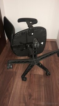 Otáčavé polohovateľné kreslo - 3