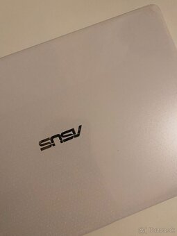 ASUS Vivobook E203NA – kompaktný a ľahký notebook - 3