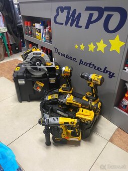 Dewalt - 3